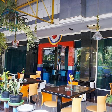 Hotel Duta Palembang Exterior foto