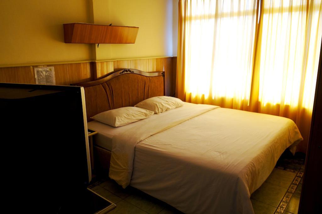 Hotel Duta Palembang Habitación foto